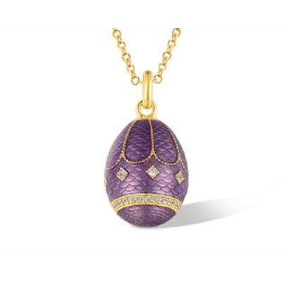 Ciondolo con Catena Elegante | Gioiello Raffinato. Elegant Pendant with Chain | Refined Jewelry