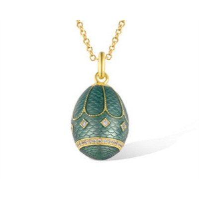 Ciondolo con Catena Elegante | Gioiello Raffinato. Elegant Pendant with Chain | Refined Jewelry