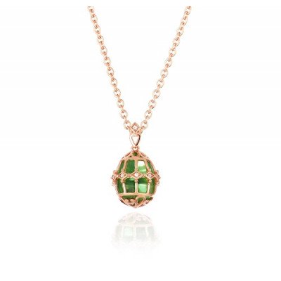 Ciondolo con Catena Elegante | Gioiello Raffinato. Elegant Pendant with Chain | Refined Jewelry