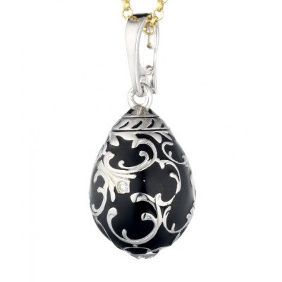 Ciondolo con Catena Elegante | Gioiello Raffinato. Elegant Pendant with Chain | Refined Jewelry