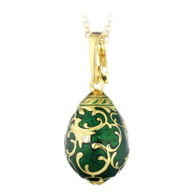 Ciondolo con Catena Elegante | Gioiello Raffinato. Elegant Pendant with Chain | Refined Jewelry