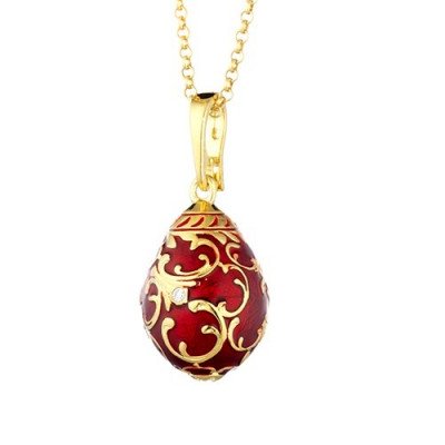 Ciondolo con Catena Elegante | Gioiello Raffinato. Elegant Pendant with Chain | Refined Jewelry