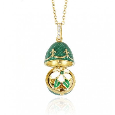 Ciondolo con Catena Elegante | Gioiello Raffinato. Elegant Pendant with Chain | Refined Jewelry