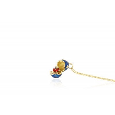 Ciondolo con Catena Elegante | Gioiello Raffinato.Elegant Pendant with Chain | Refined Jewelry