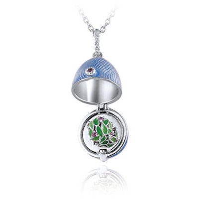Ciondolo con Catena Elegante | Gioiello Raffinato. Elegant Pendant with Chain | Refined Jewelry
