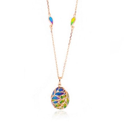 Ciondolo con Catena Elegante | Gioiello Raffinato. Elegant Pendant with Chain | Refined Jewelry