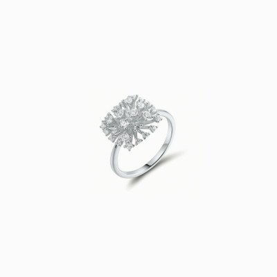 Anello in Argento Elegante | Gioiello Senza Tempo.Silver Ring | Elegant and Timeless Jewelry