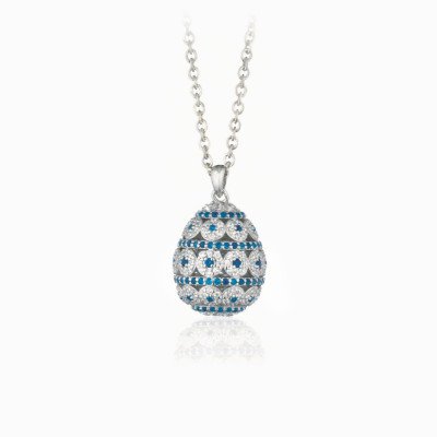 Ciondolo con Catena Elegante | Gioiello Raffinato. Elegant Pendant with Chain | Refined Jewelry