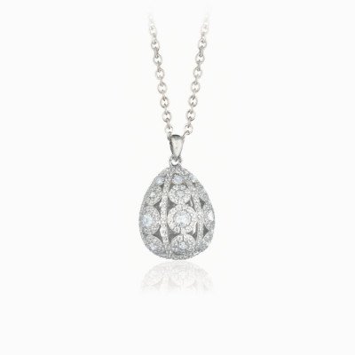 Ciondolo con Catena Elegante | Gioiello Raffinato. Elegant Pendant with Chain | Refined Jewelry